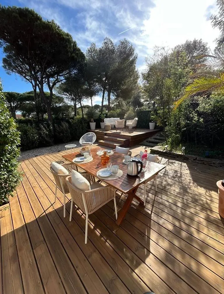 Maison Elegante & Cozy, 5Mn Des Plages & St Tropez Gassin 0*,  France
